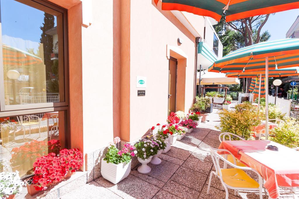 Hotel Paola Garden Bellariva Di Rimini Eksteriør billede